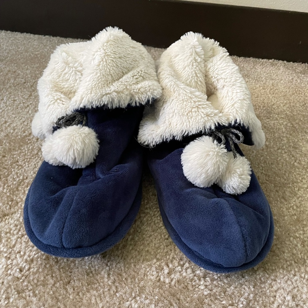 Cuddl Duds slippers
